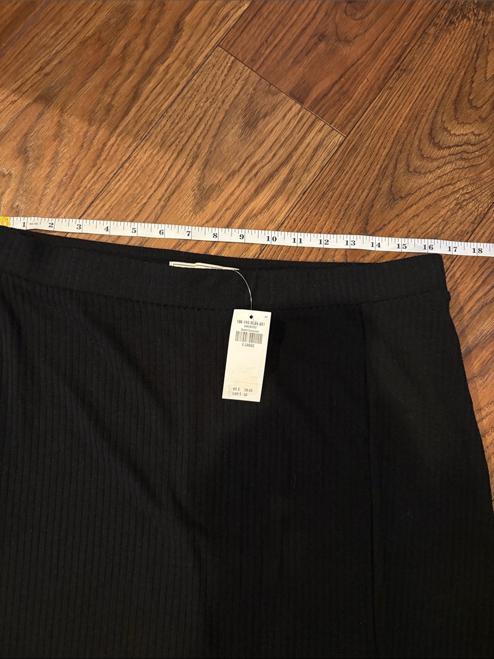 NWT Abercrombie & Fitch Black Ribbed Midi Skirt - Picture 8 of 10